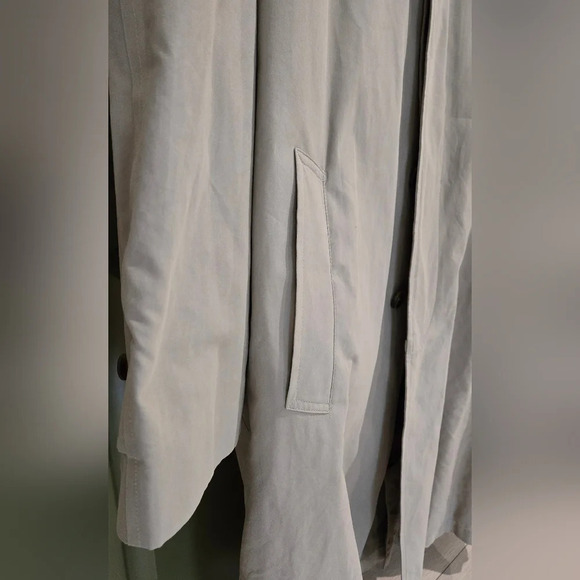 Jos A Bank mens trench coat - Picture 3 of 13